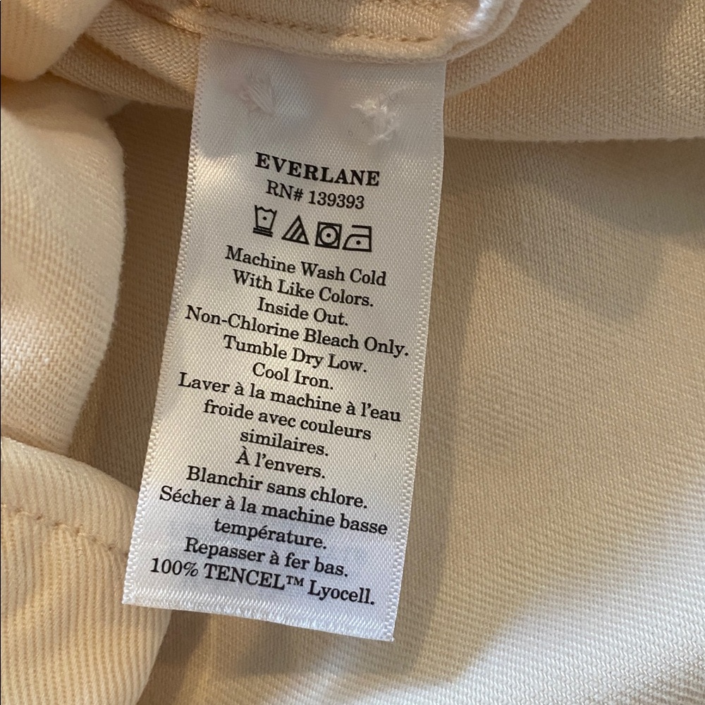 Everlane - TENCEL Boxy Shirt - Cream / Parchment - Picture 5 of 5